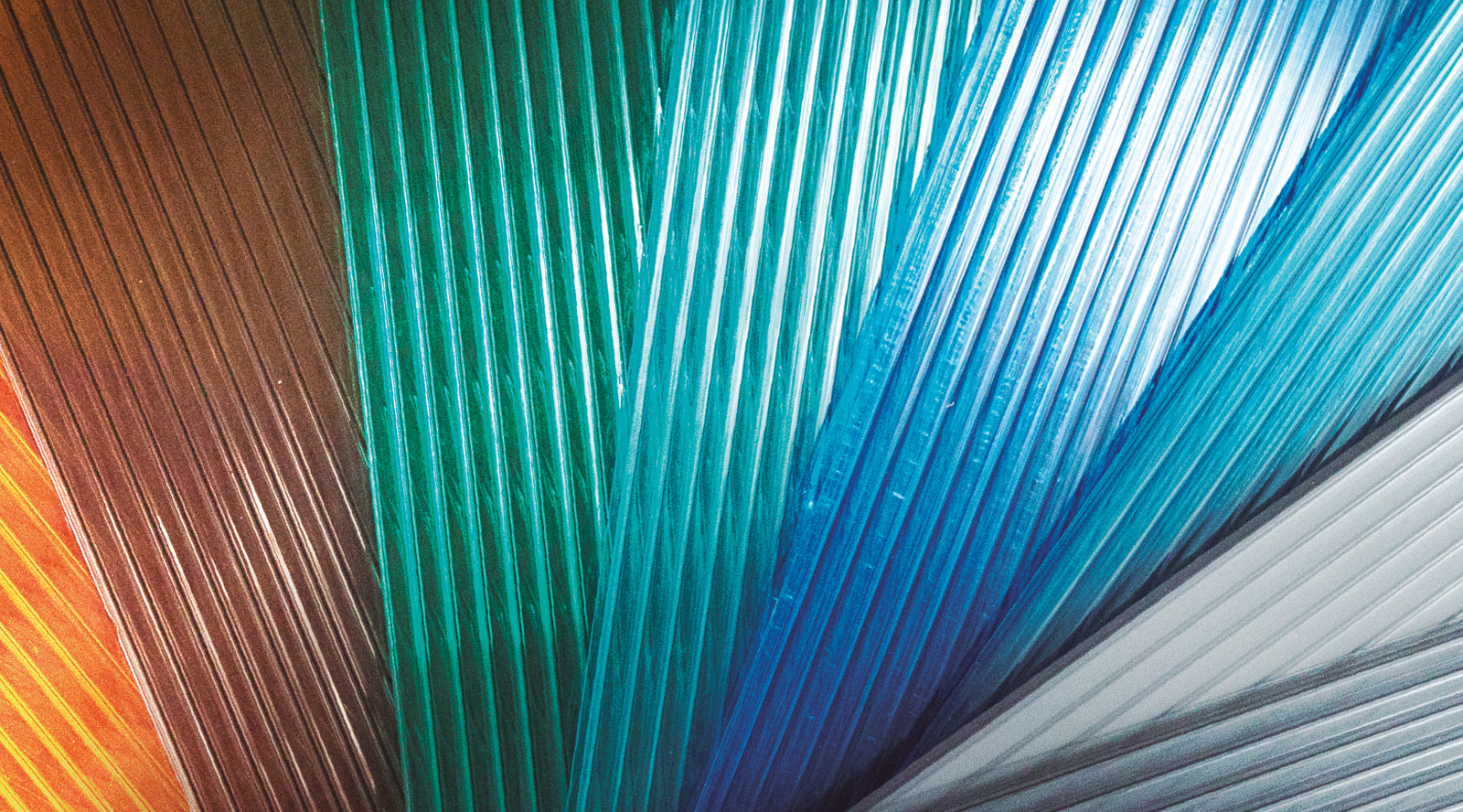 La elección del color del policarbonato para combatir el calor